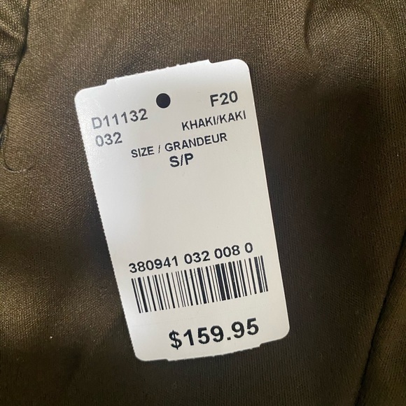 Le château dress-Small - Picture 2 of 5